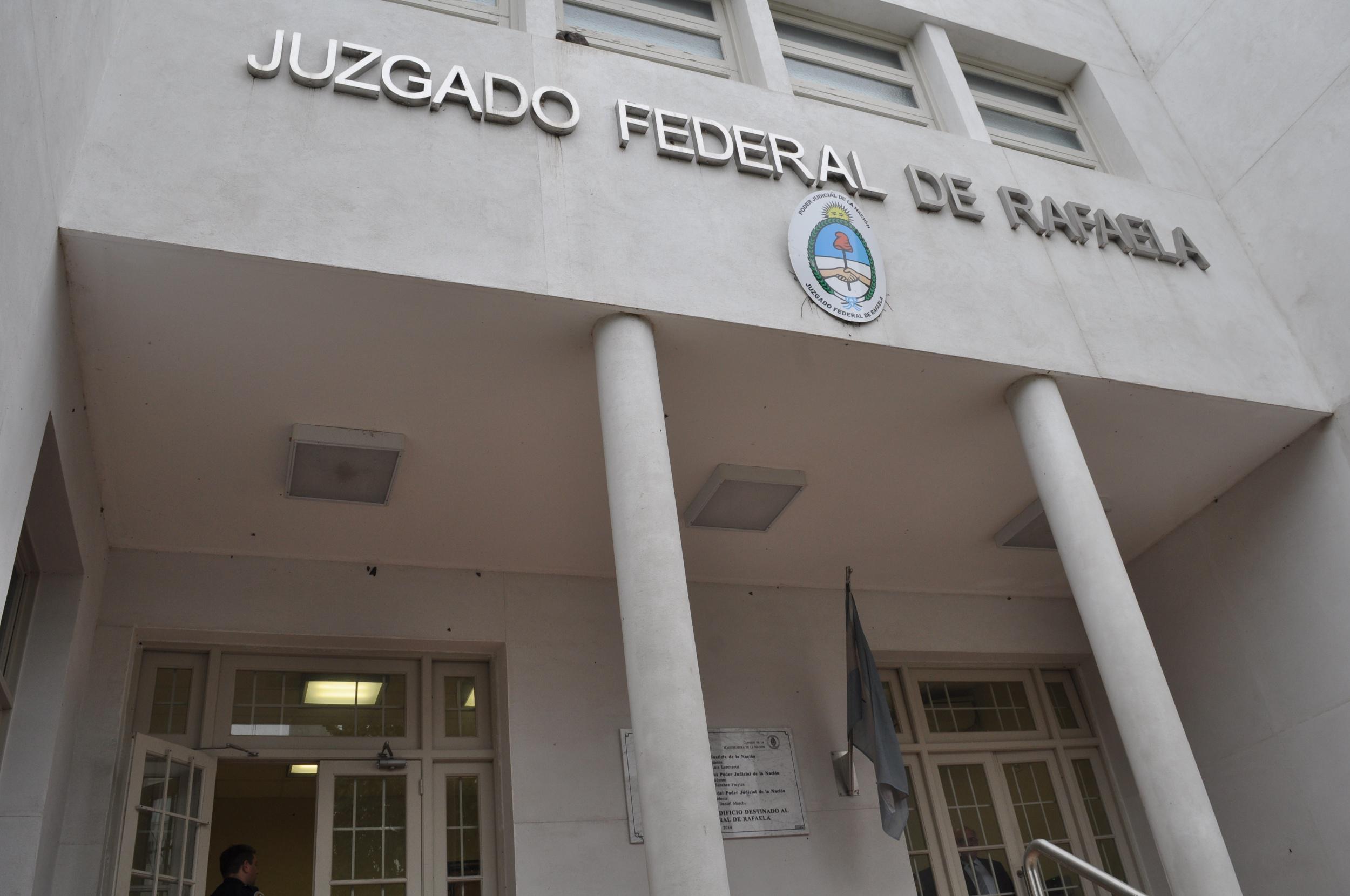 multimedia.grande.8501df79c4e26194.706167696e6120335f6772616e64652e4a5047