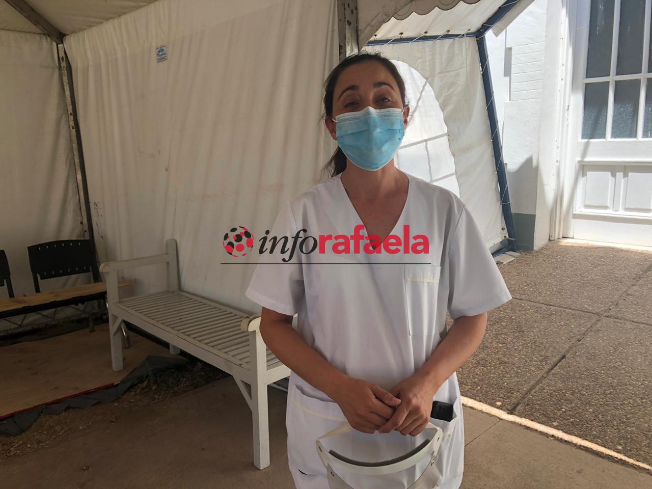 Luciana Díaz encargada del vacunatorio del Hospital Dr. Jaime Ferré, 