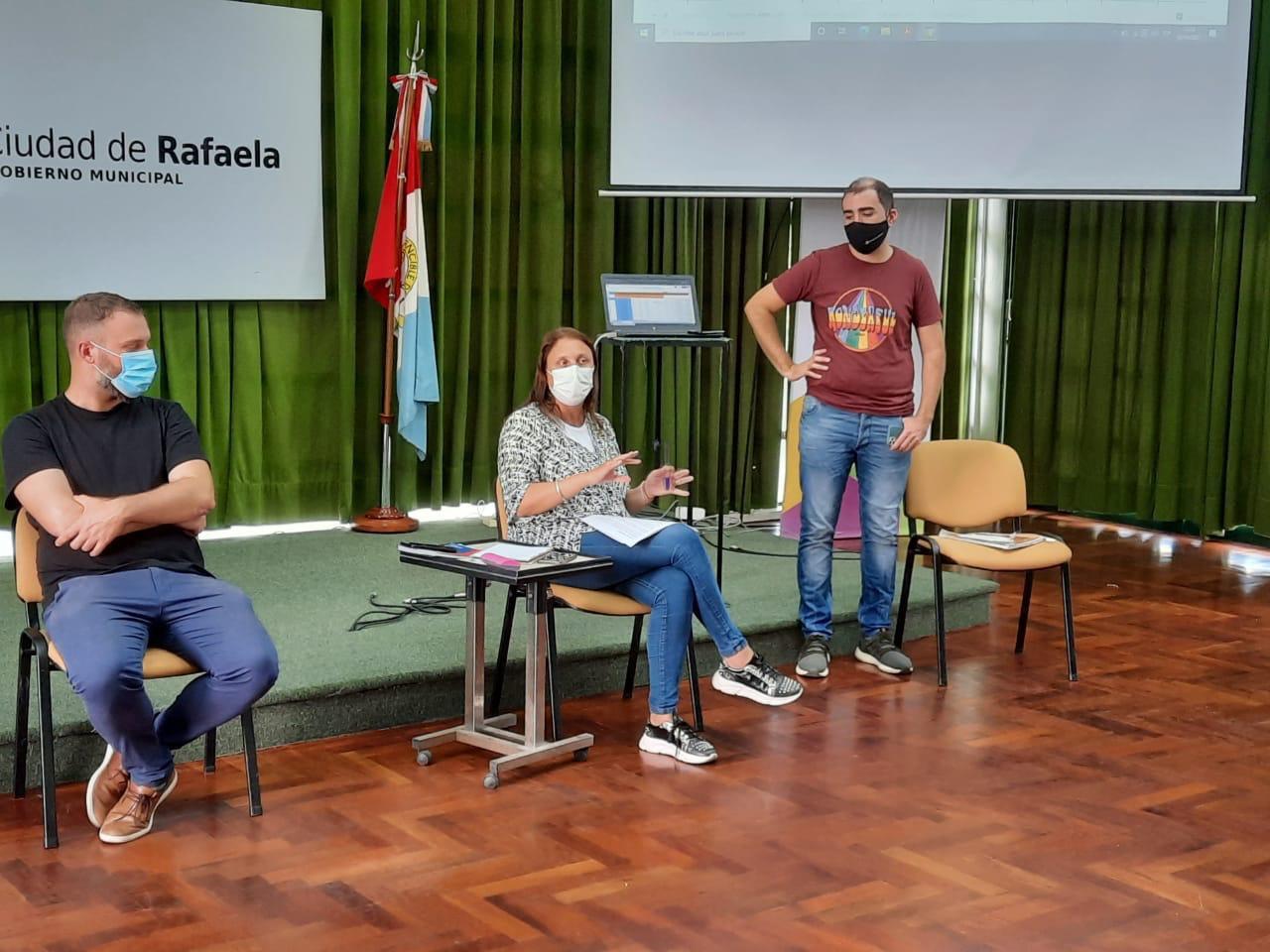 Capacitación a los trabajadores del 147 Rafaela Responde - Mónica Andreo -