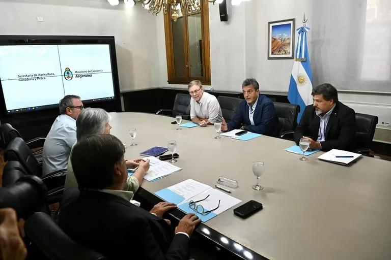 PAGINA 14 ARRIBA