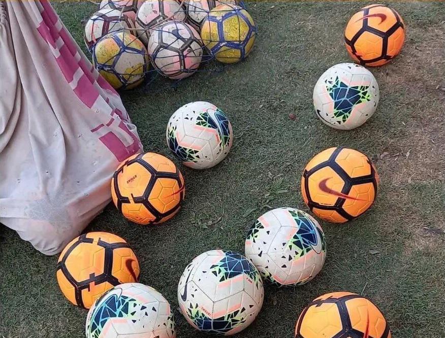 pelota - escuelita de futbol