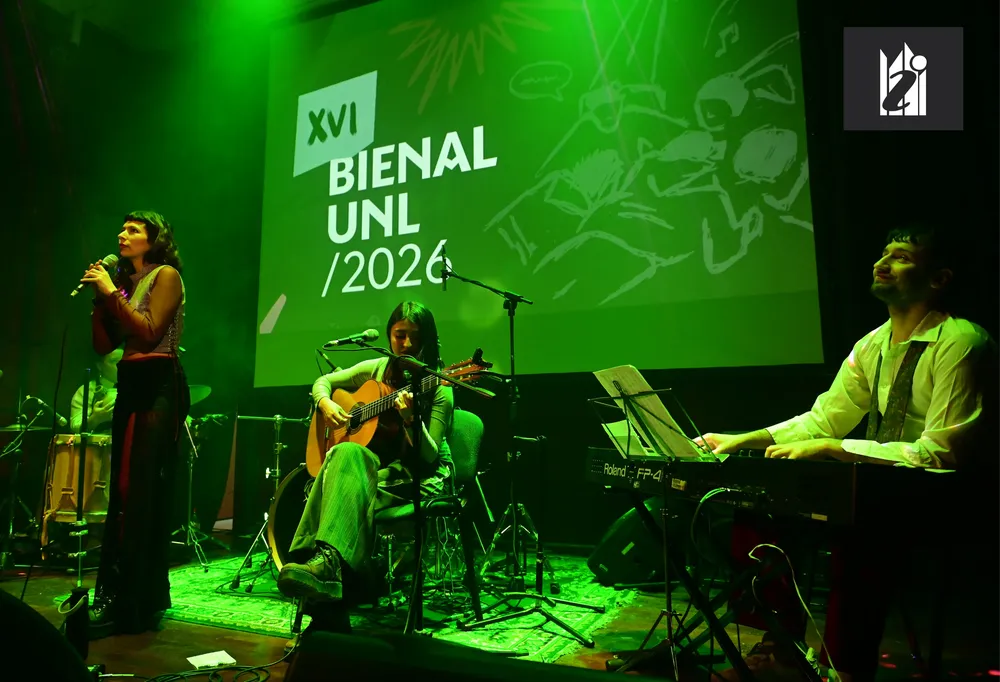 A_BIENAL_002