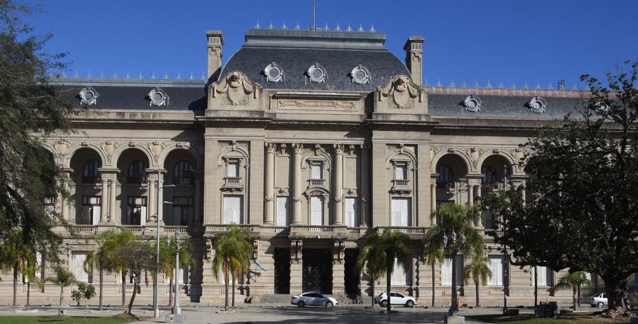 casa gris
