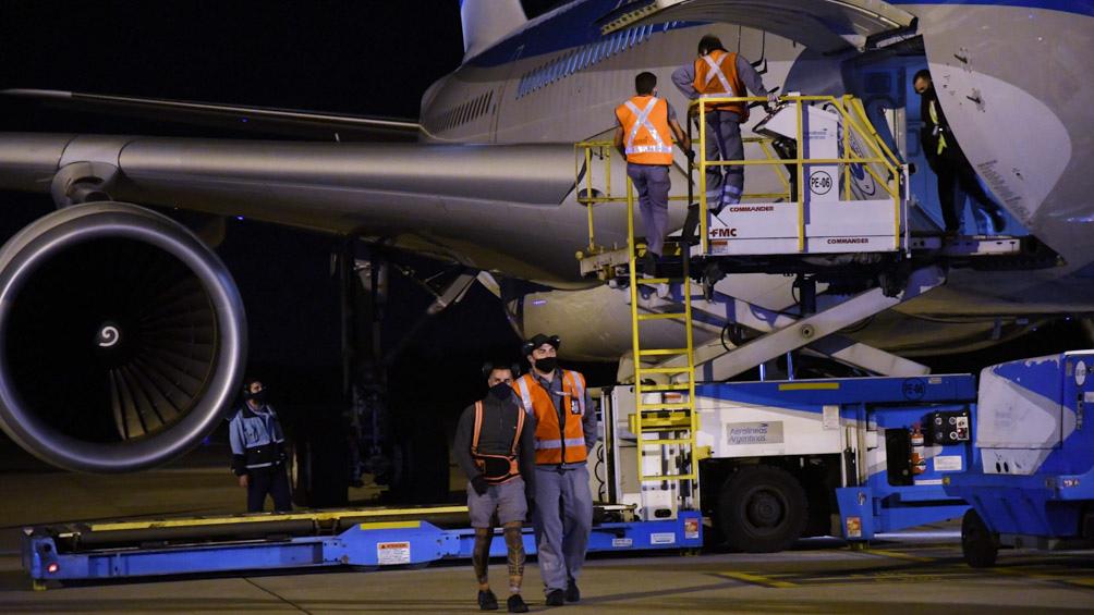Aerolíneas argentinas - Vacunas - arribo de vacunas al país