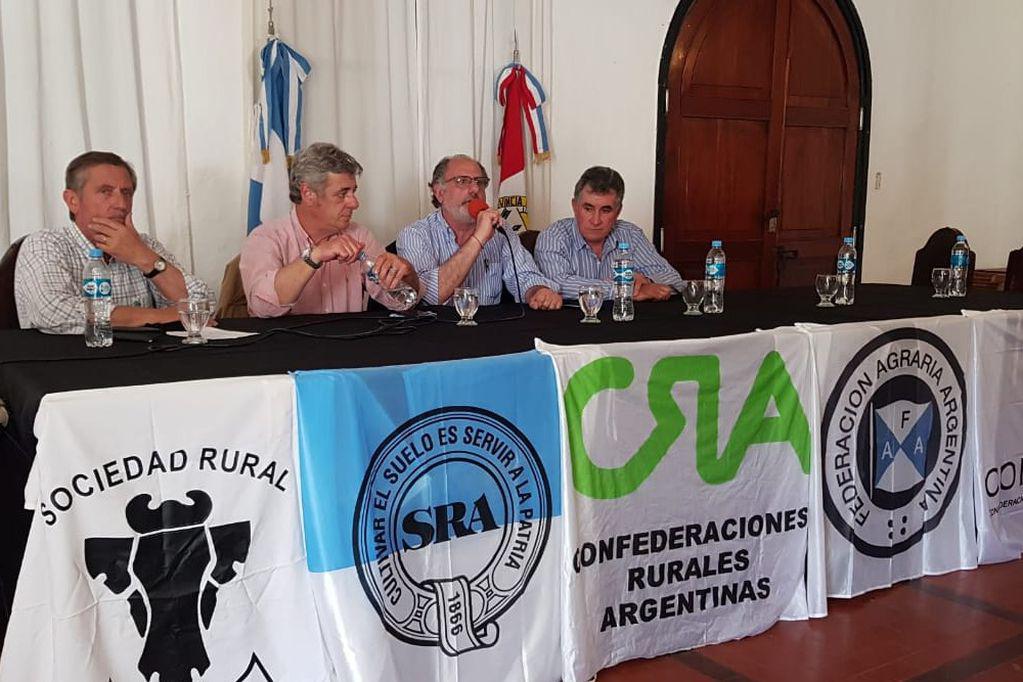 El ruralismo no anunció ninguna medida concreta aún para rechazar el cepo a la carne vacuna, pero adelantó que podrían realizarse asambleas masivas y un cese de comercialización de hacienda.