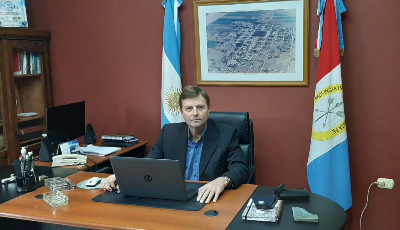 El presidente comunal Marcelo Bergese renovará su mandato por dos años más por ser única lista en las elecciones. A su turno, se refirió al inicio de la obra de repavimentación de los 35 km de la ruta 13; y la próxima apertura de un cajero automático. Así lo indicó el dirigente.