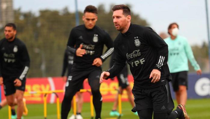 Lionel messi y Lautaro Martínez -