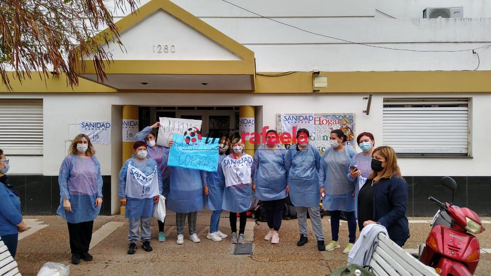 Personal del Geriátrico "San Francisco de Asís" reclama el pago de salarios