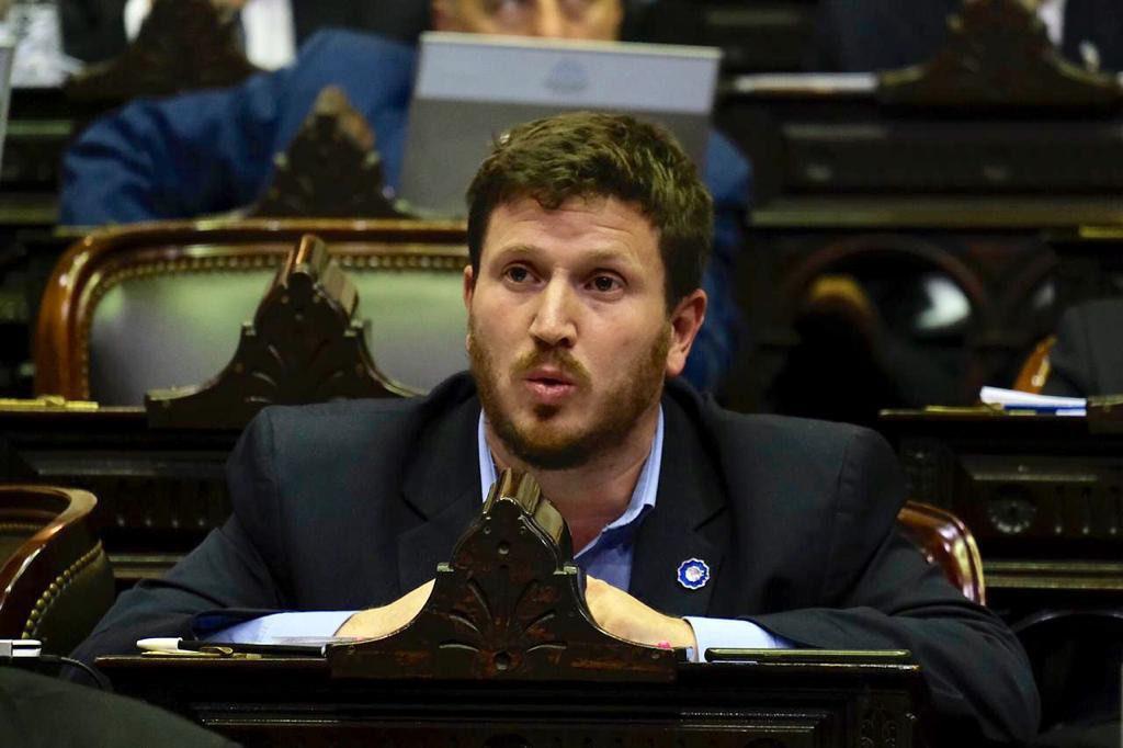 Diputado-Federico-Angelini-2-1024x682