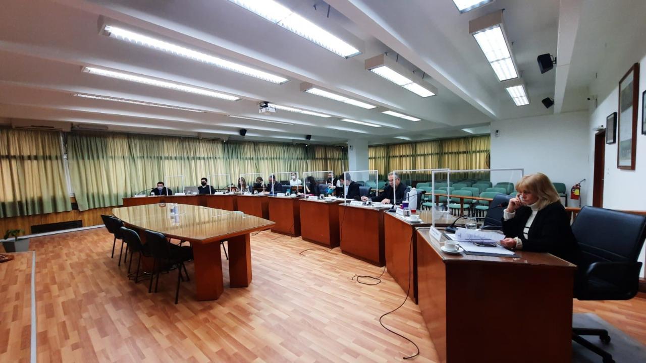 Concejo: derogarán un inciso de la norma que regula a los remises