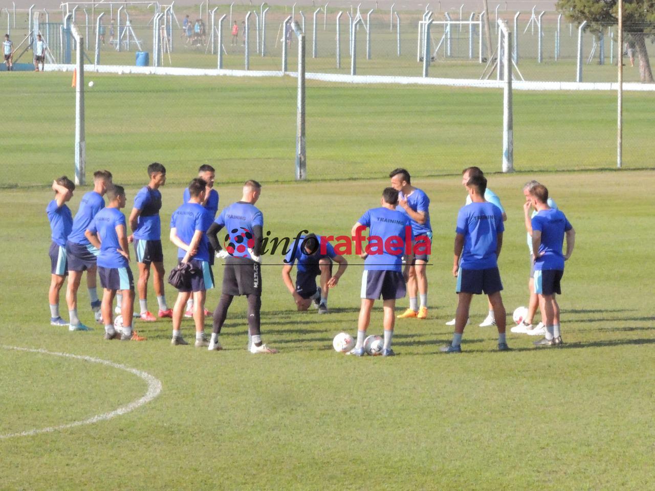 Con la cabeza puesta en el líder - ATlético de Rafaela - Entrenamiento de Atlético -