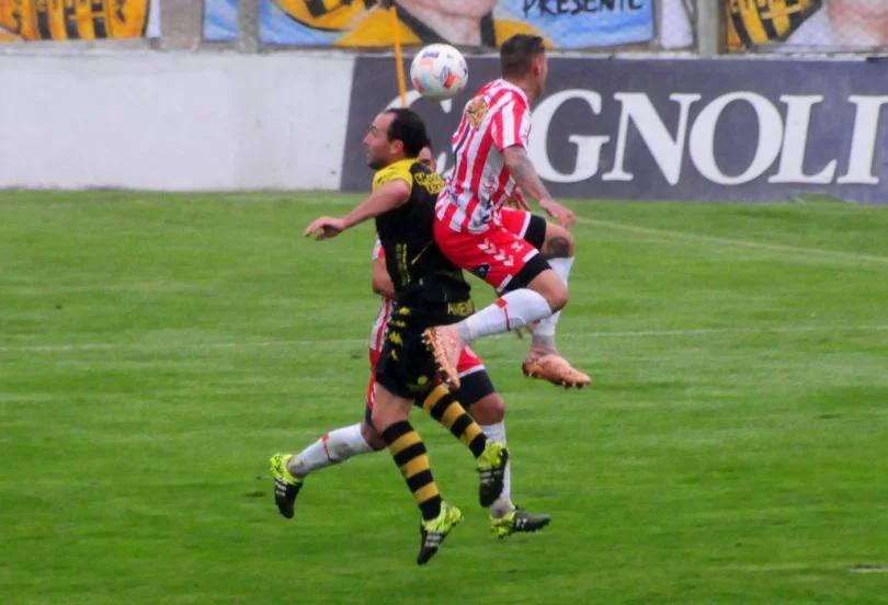 Santamarina juega en Mendoza