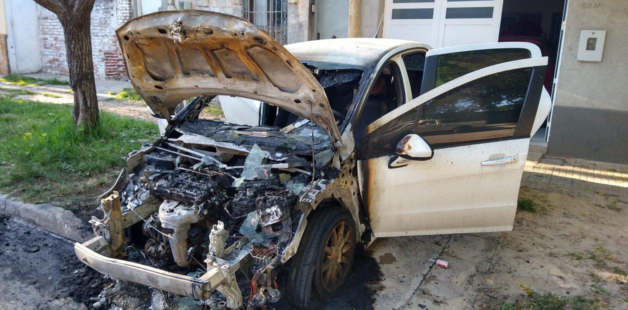 auto incendiado
