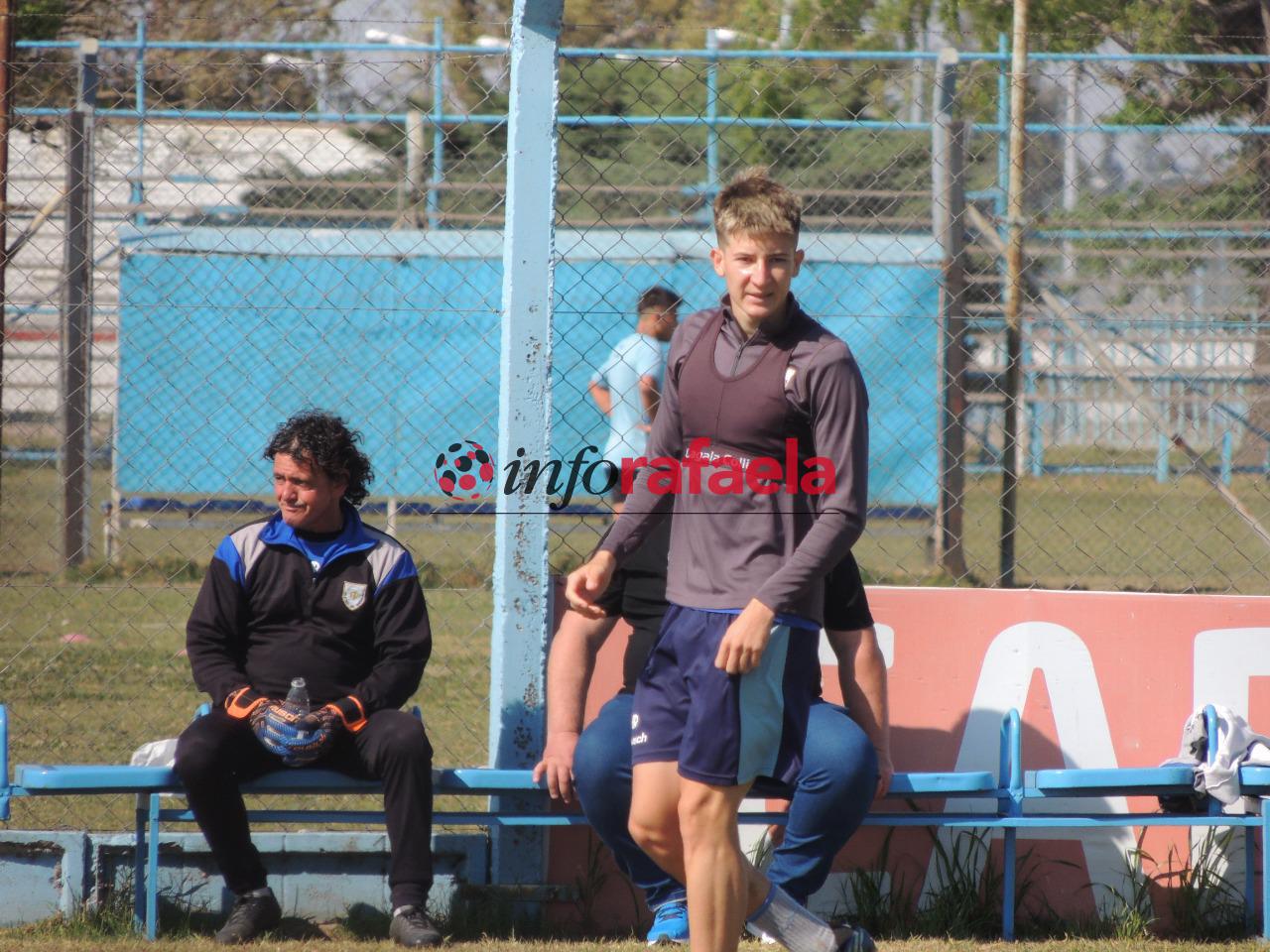 El viernes, en la derrota ante Instituto, Bautista Tomatis debutó en la Primera de Atlético. El delantero de 17 años repasó su carrera y sus expectativas para lo que se viene. A partir de hoy, Walter Otta define el equipo que recibirá a Barracas Central.