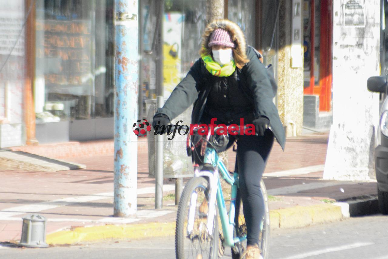 Las bajas temperaturas se «harán sentir» hoy y mañana en la ciudad - Frío - Fresco en Rafaela -
