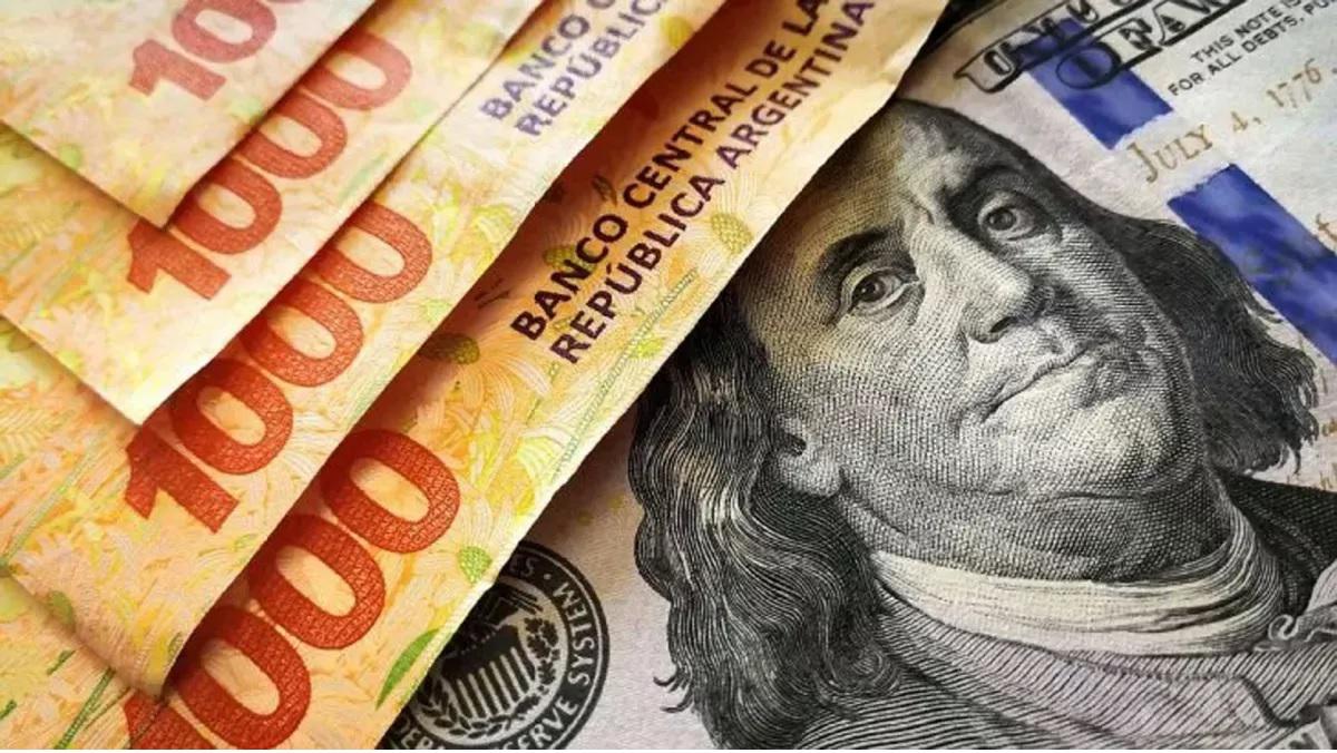 dinero y dolares