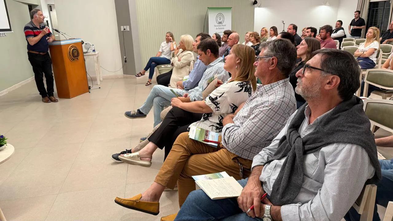 Imagen-de-WhatsApp-2025-11-05-a-las-21.03.59_916574d1