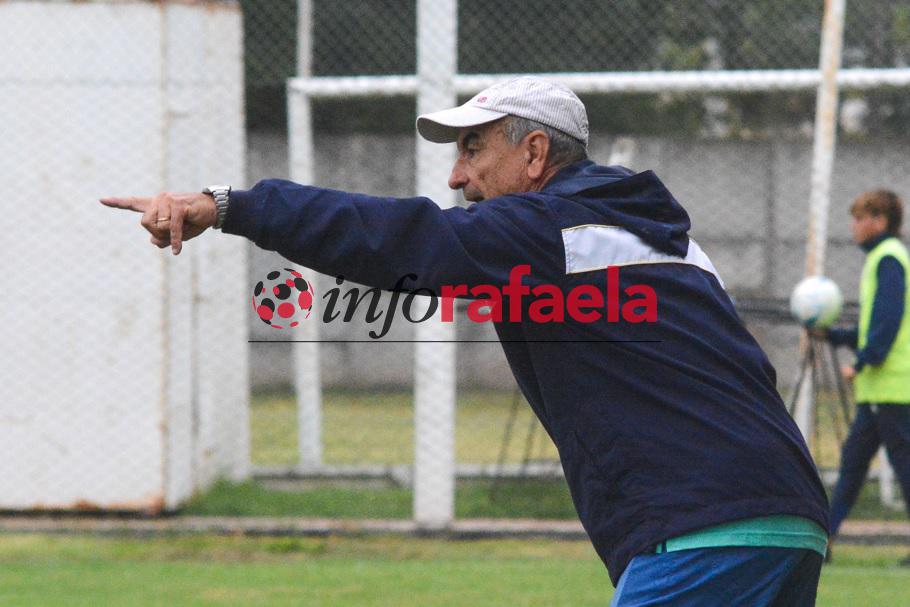 Esto manifestó el entrenador de Ben Hur, Carlos Trullet, haciendo referencia al acondicionamiento previo al comienzo del Torneo Regional Amateur a finales de noviembre. Además, el técnico habló sobre los puestos a reforzar y sobre la posibilidad de sumar futbolistas de categorías superiores.