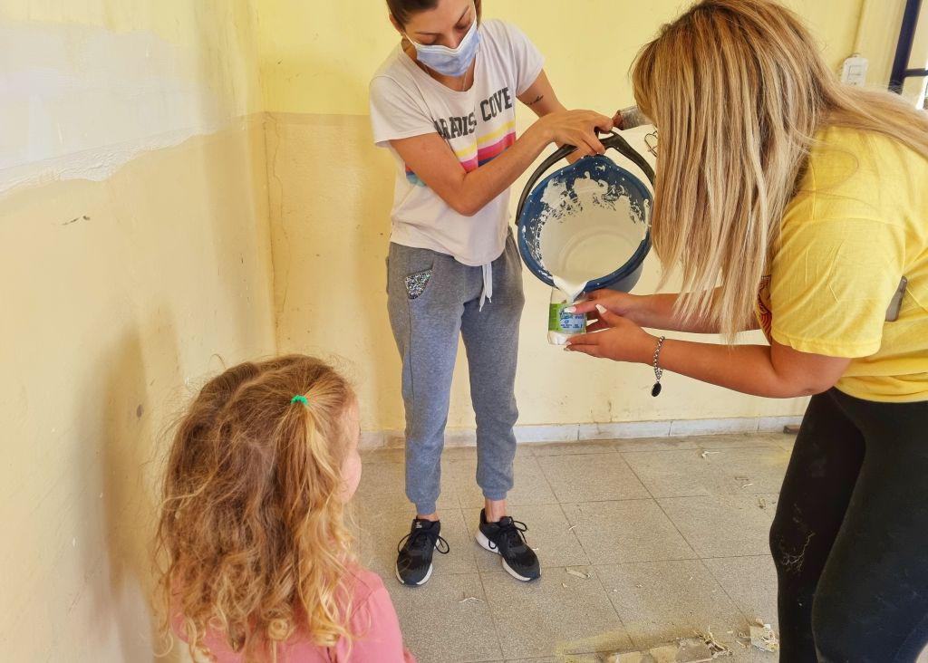 Llevan adelante trabajos de refacción en la vecinal de Barrio Zazpe