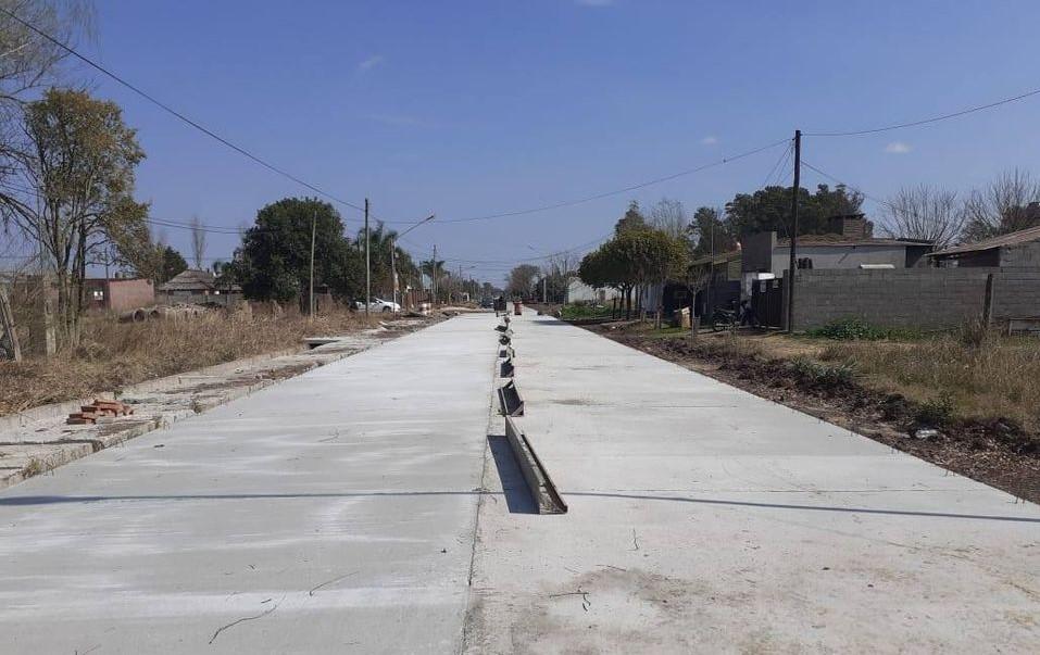 Pavimentaci{on en San Vicente -