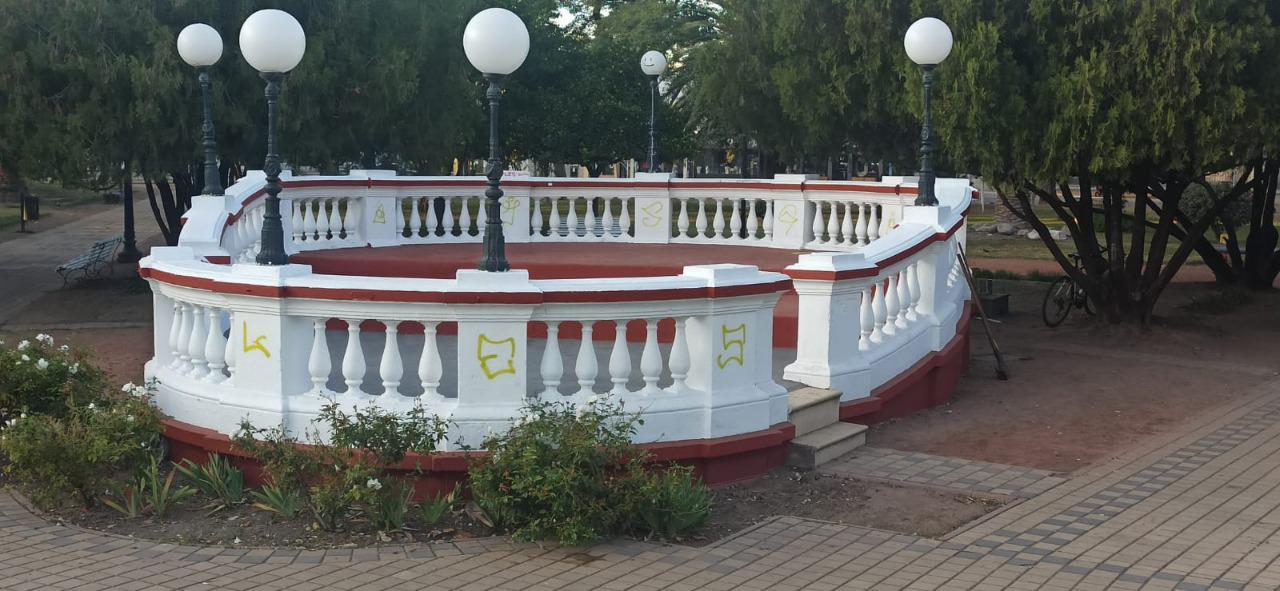 plaza 25 -vandalismo