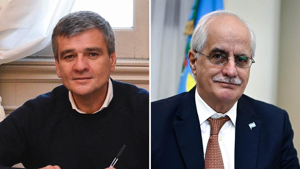 Jorge Taiana fue designado ministro de Defensa y Juan Zabaleta irá a Desarrollo Social. En el anuncio, el jefe de Gabinete, Santiago Cafiero, les agradeció a los ministros salientes, Agustín Rossi y Daniel Arroyo, por su acompañamiento en la gestión de la pandemia, "en un momento muy difícil para el país".