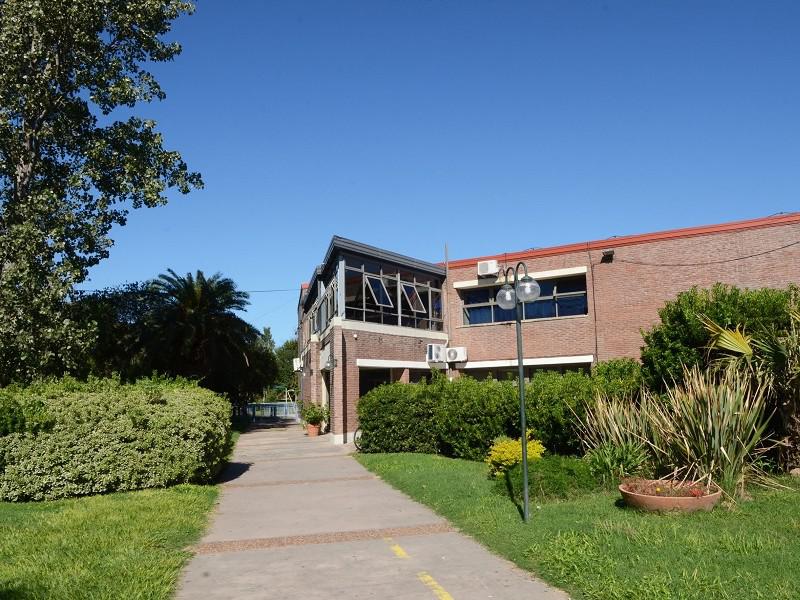escuela de la plaza