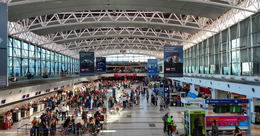 Aeropuerto-scaled-1-1536x805