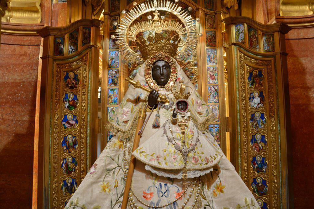 Guadalupe_statue-scaled-1-1024x683
