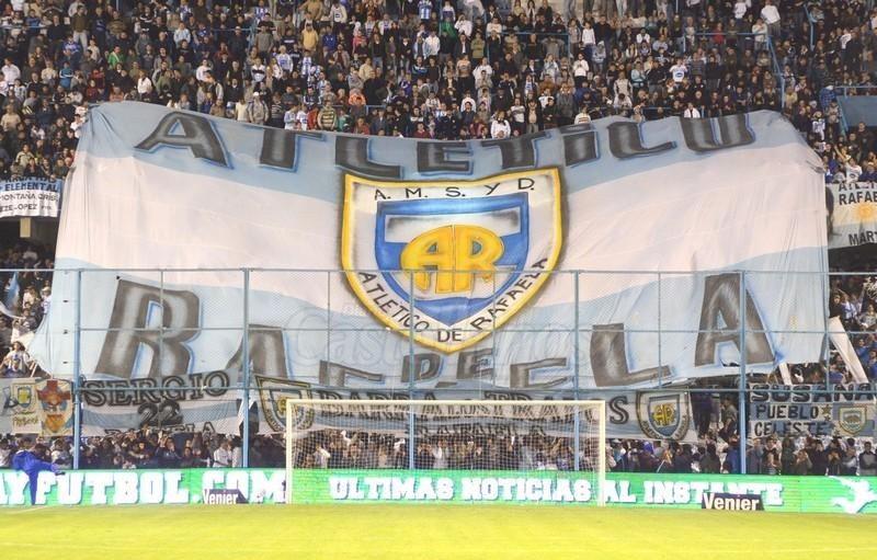 la-barra-de-los-trapos-atletico-de-rafaela-17-104748-barrabrava-net