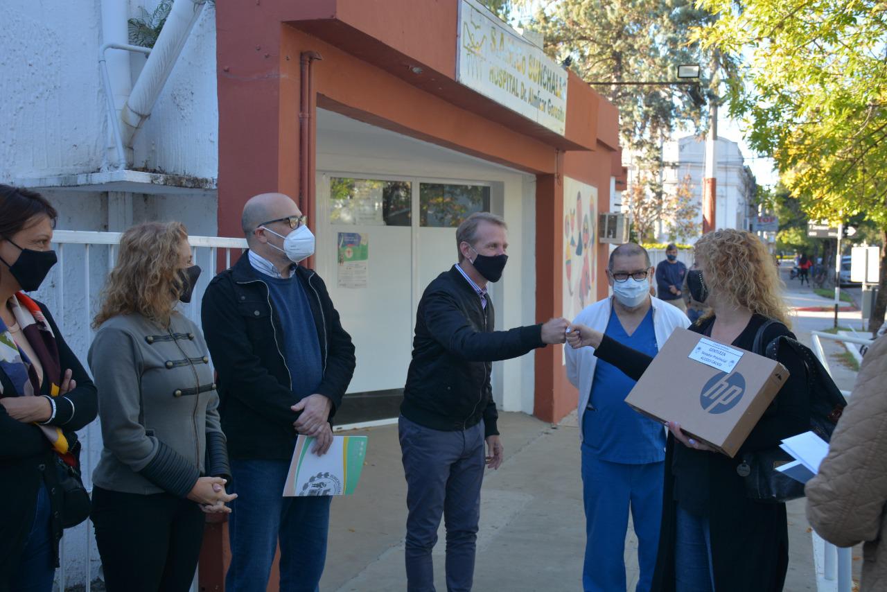 b81b1903-6552-4de5-9d81-aa0566f5d939